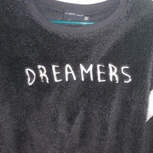 DREAMERS fluffy sweater